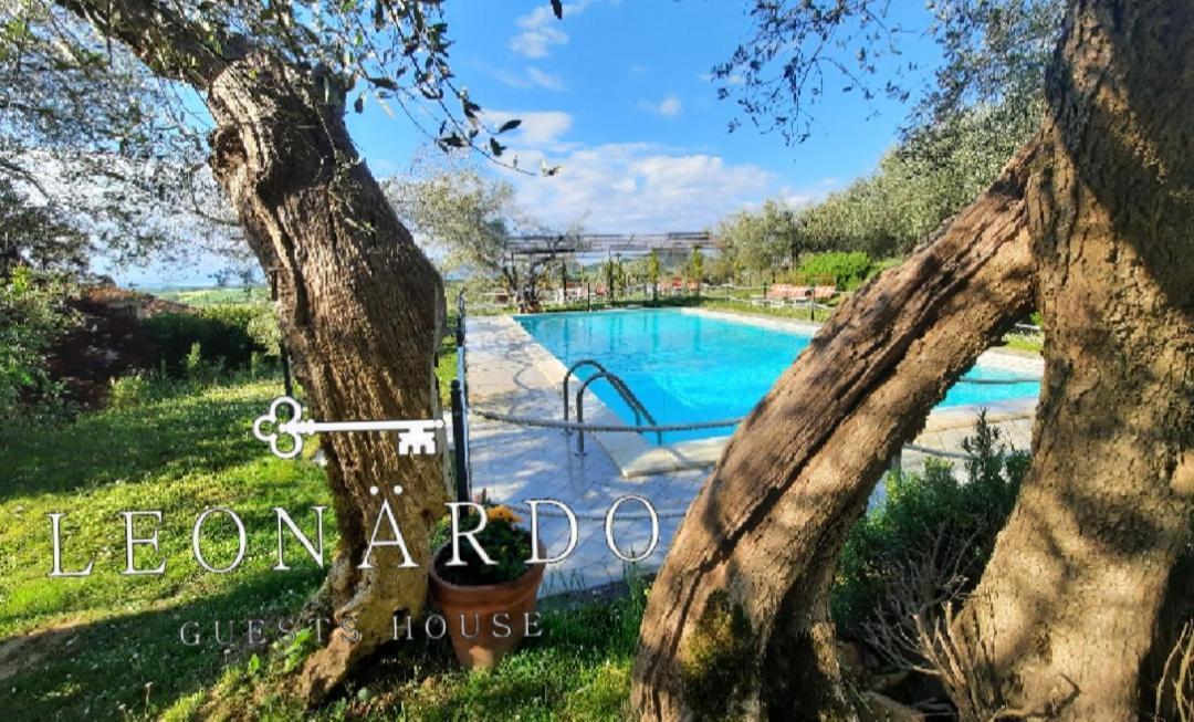 Leonaerdo Guests House Daire Panicale Dış mekan fotoğraf