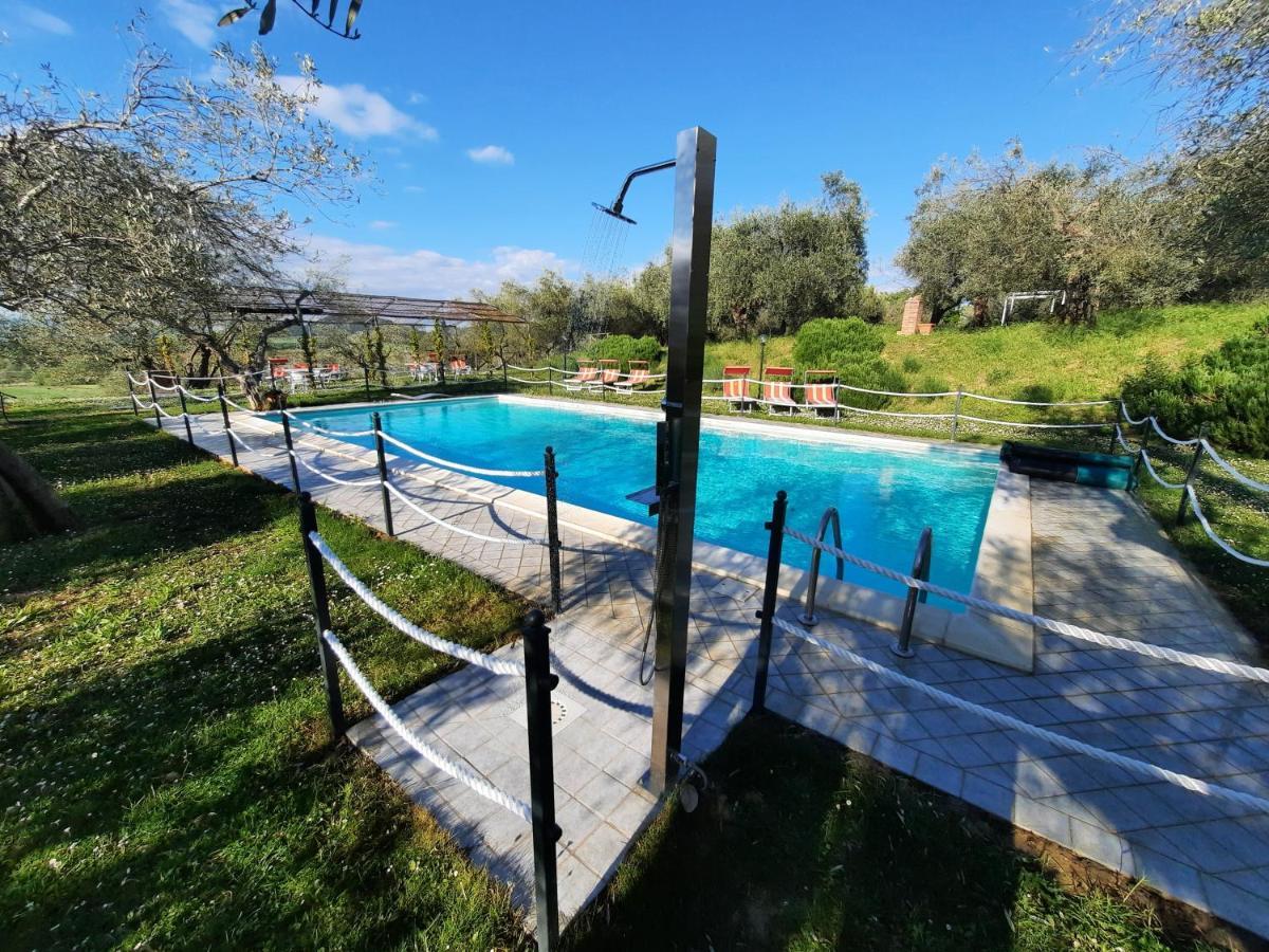 Leonaerdo Guests House Daire Panicale Dış mekan fotoğraf